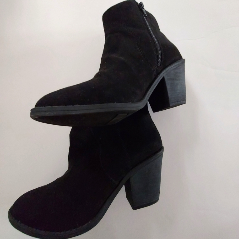 ankle boots